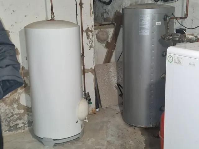 Ballon d'eau chaude et ballon tampon en cave — Hénin-Beaumont